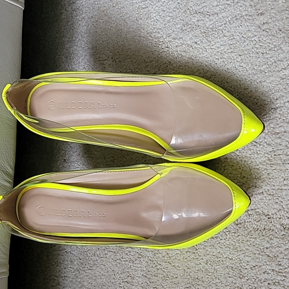 Shoes - Picture 2 of 4